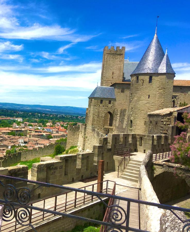 3 Star Surdespine Historic 4 Chateaux Lastours Air Conditioned 外观 照片